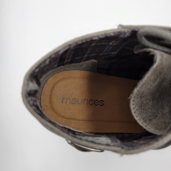 Maurices Gray Wedge Booties Sz 8.5 - Picture 9 of 10